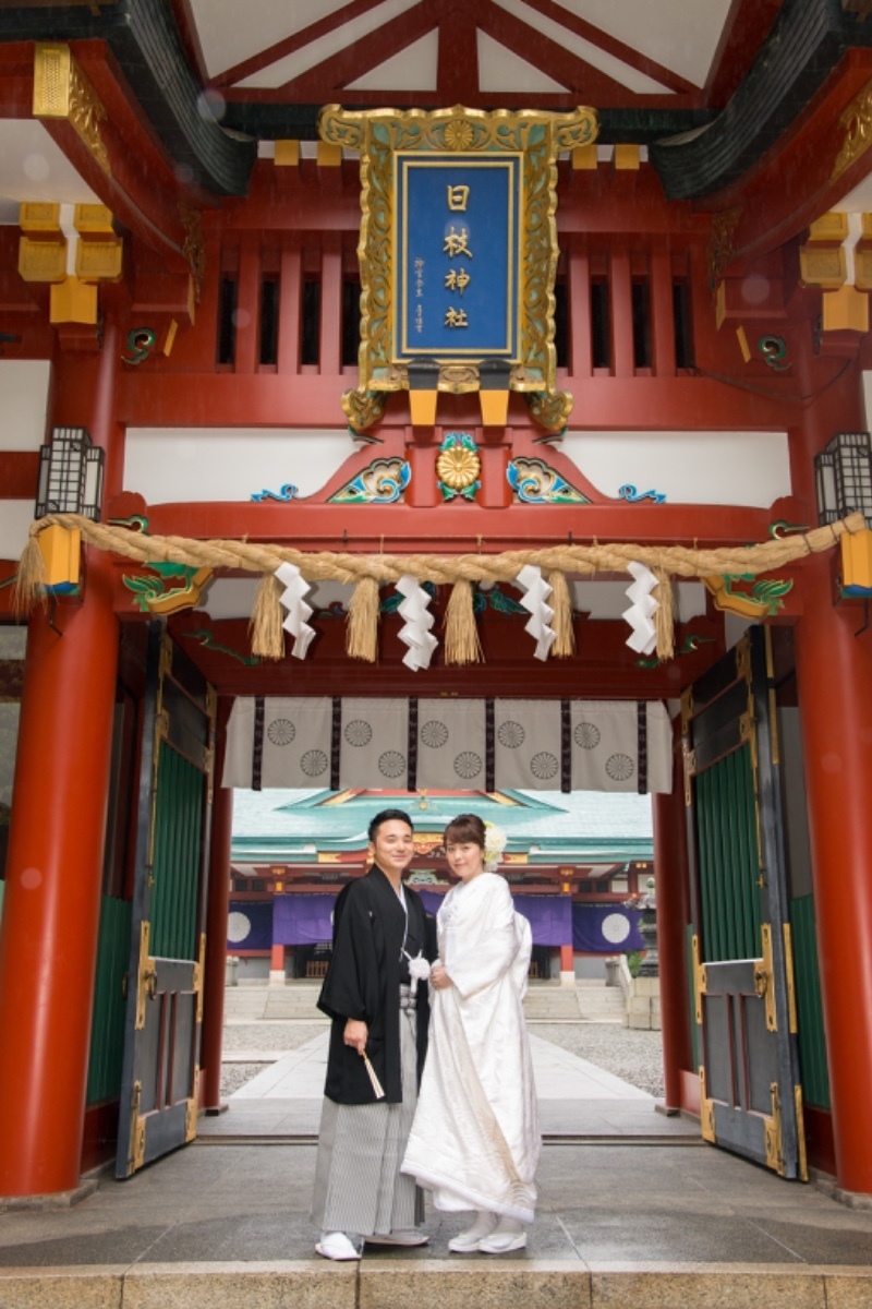 【21ショット】神社での撮影でカメラマンさんにお願いしたいウェディングフォト【総まとめ】にて紹介している画像