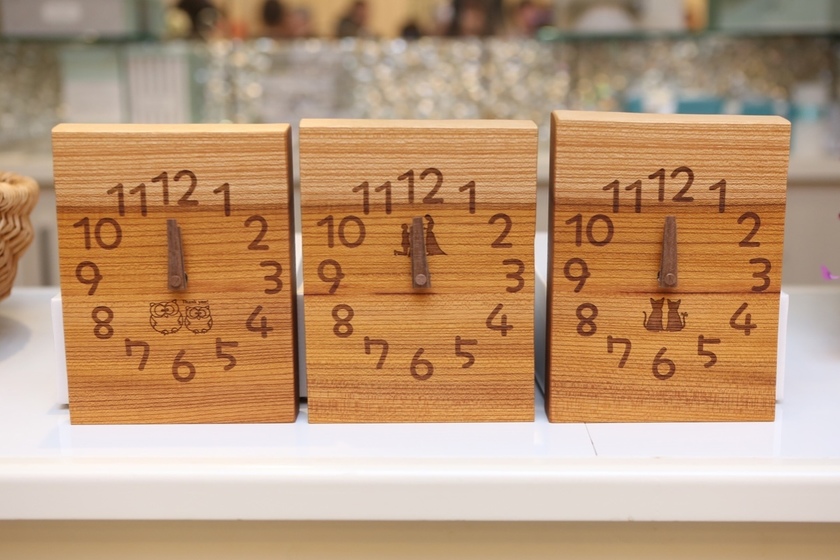 Conveying Gratitude: A Collection of Classic and Popular Gifts to Present to Parents During the Wedding Ceremonyにて紹介している画像