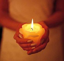 幻想的な雰囲気に包まれて♡結婚式の装飾に欠かせないキャンドルのアレンジ方法*にて紹介している画像