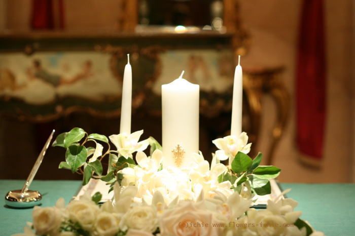 幻想的な雰囲気に包まれて♡結婚式の装飾に欠かせないキャンドルのアレンジ方法*にて紹介している画像