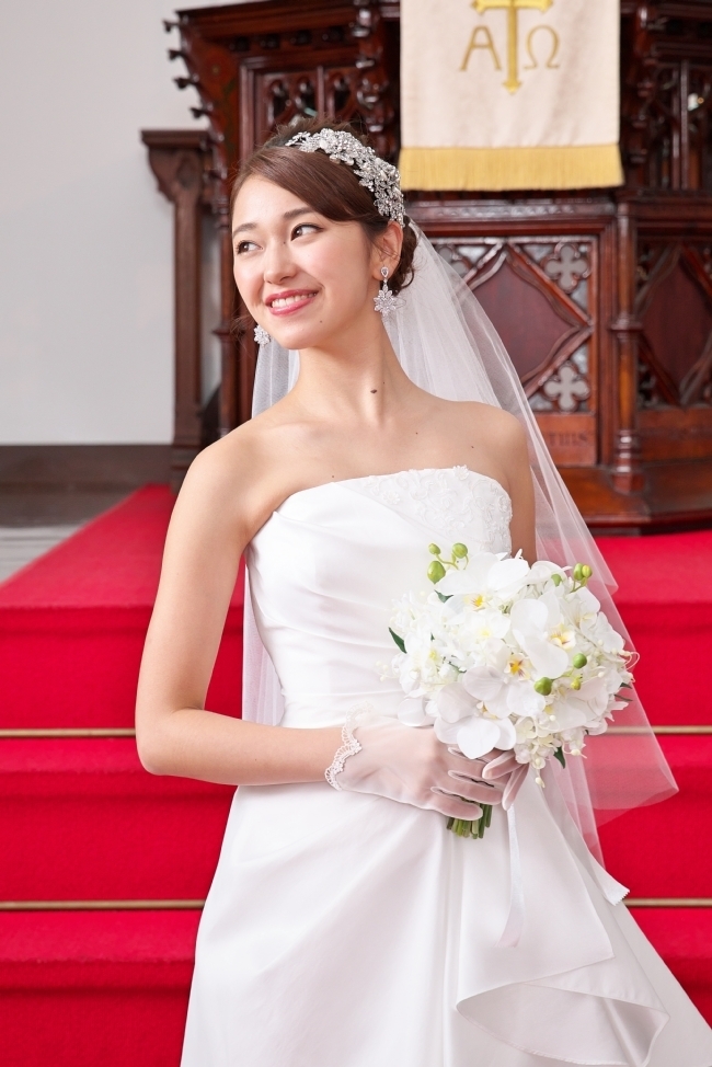 "Discover the Cutest Gloves from Love Tiara for Your Wedding: The Largest Selection in the Country ♡"にて紹介している画像