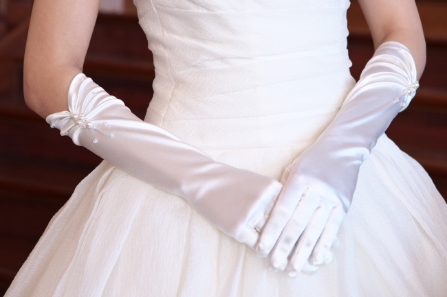 "Discover the Cutest Gloves from Love Tiara for Your Wedding: The Largest Selection in the Country ♡"にて紹介している画像