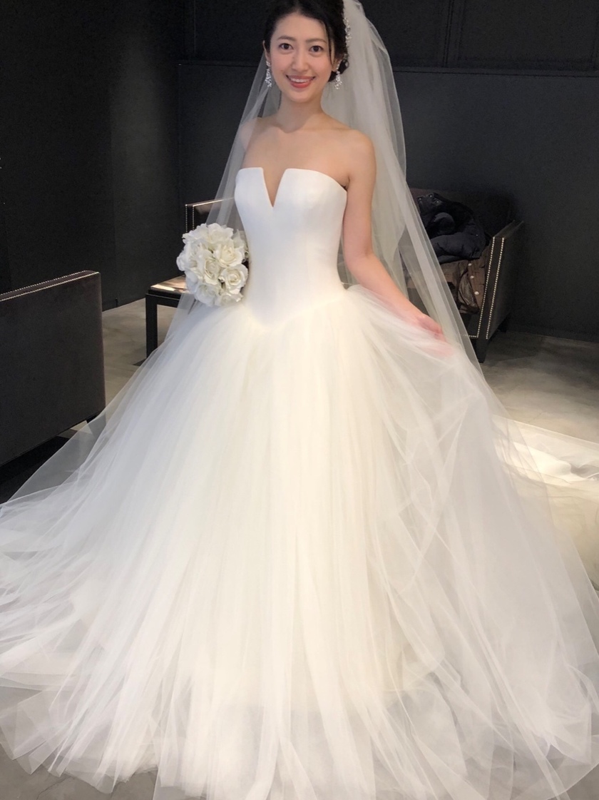 マイドレスに憧れる♡レンタルじゃなくて購入できるウェディングドレスのブランド⑤選にて紹介している画像