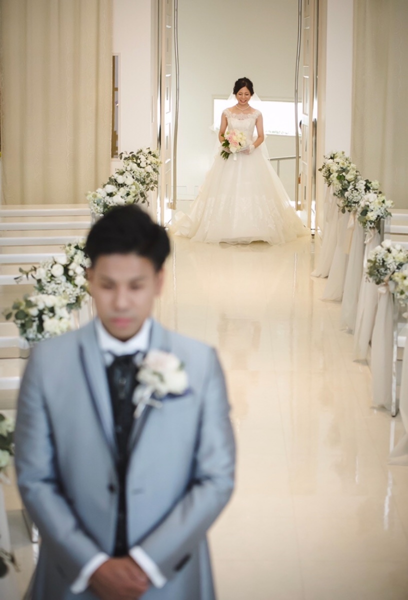 こんな写真を残せたら最高♡【ファーストミートの写真の構図・ポーズ】を事前チェックにて紹介している画像