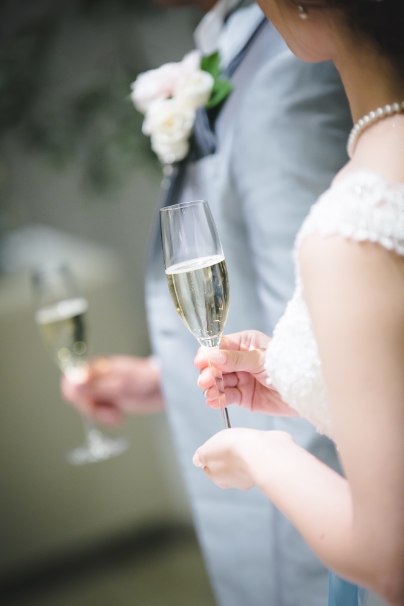 "Don't Want to Have Regrets: A Comprehensive Guide to 'Photo Instructions' for Capturing Every Moment of Your Wedding Ceremony *[Reception Edition]*"にて紹介している画像