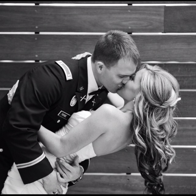 Swoon Over Him in Work Attire: His Uniform Look at the Wedding Is Just Too Beautiful to Not Fall in Love Again!にて紹介している画像