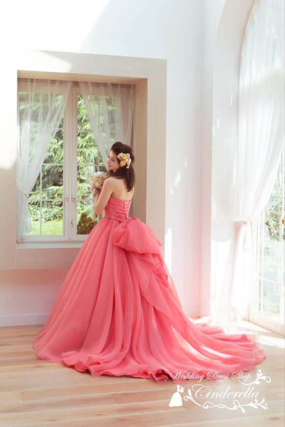 Full of Girliness! Adorable Sparkling Candy Pink Dresses for Spring ♡にて紹介している画像