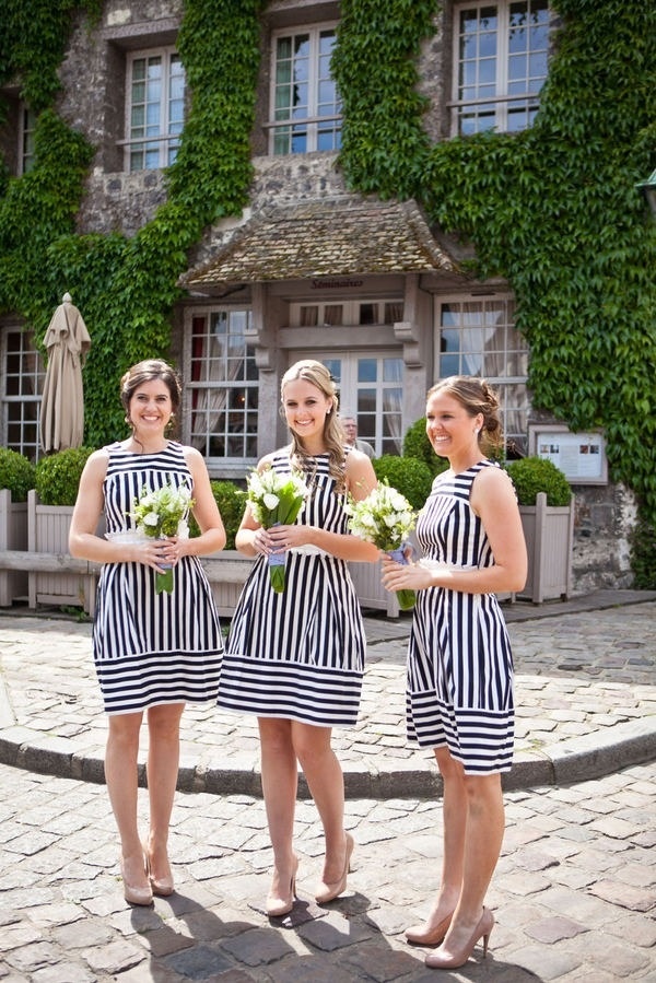 ストライプのドレスが可愛い♡まねしたいイメージをあつめましたにて紹介している画像