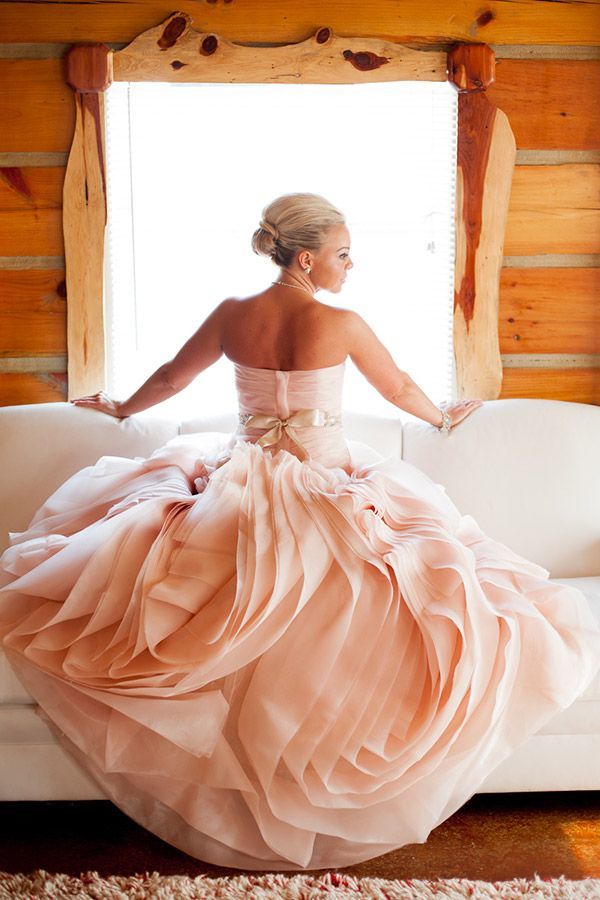 Let's Fall Under the Spell of Love ♡ The Spring Bride in a Pink Ball Gown is the Ultimate Maiden＊にて紹介している画像