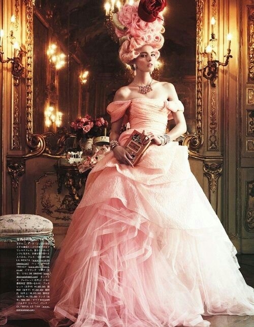Let's Fall Under the Spell of Love ♡ The Spring Bride in a Pink Ball Gown is the Ultimate Maiden＊にて紹介している画像