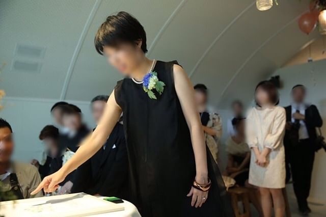 Amazing ♡ The Wonderful Method of Having Each Guest Come to the Altar for a Wedding Tree!にて紹介している画像