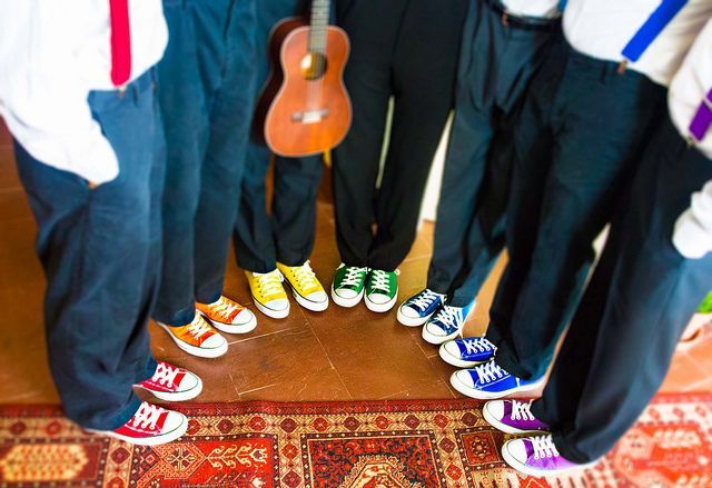 Colorful POP for Maximum Happiness: Spotlight on Bridesmaid and Groomsman Fashion!にて紹介している画像