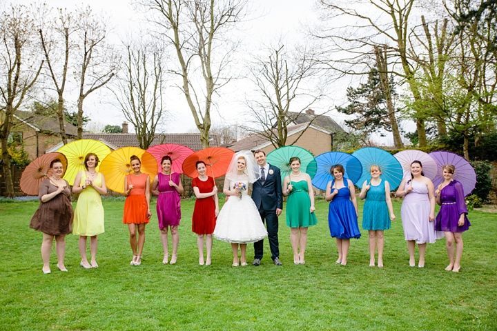 Colorful POP for Maximum Happiness: Spotlight on Bridesmaid and Groomsman Fashion!にて紹介している画像