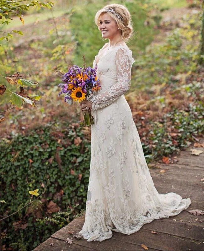 Celebrities' Favorite: The Stunning Retro-Cute Dresses of 'Tempari London' ✨にて紹介している画像