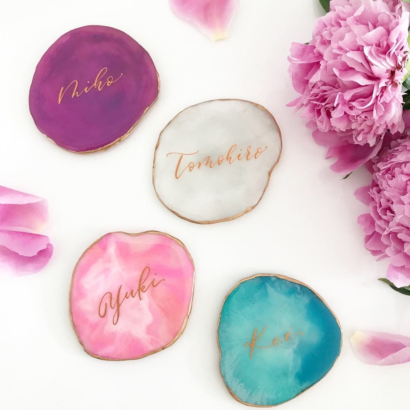 雰囲気だけでも楽しみたい♡【アゲート風】の紙やレジンのウェディングアイテムが増えてる＊にて紹介している画像