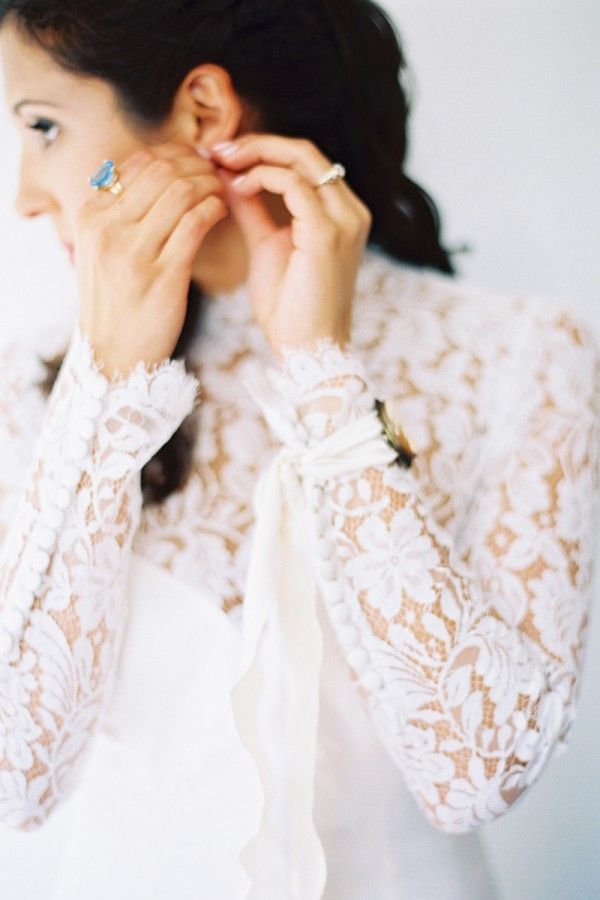 Celebrities' Favorite: The Stunning Retro-Cute Dresses of 'Tempari London' ✨にて紹介している画像