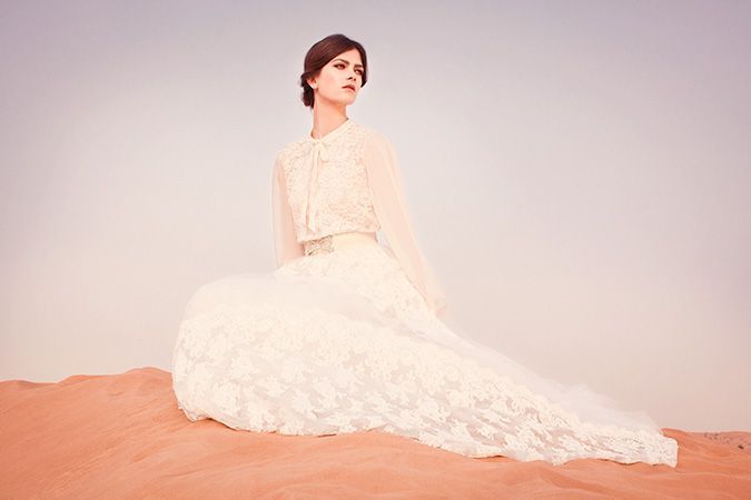 Celebrities' Favorite: The Stunning Retro-Cute Dresses of 'Tempari London' ✨にて紹介している画像