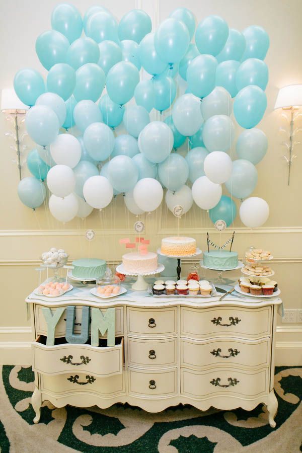 Stylish Furniture Display: Adorable Wedding DIY Ideas Using Dressers ♡にて紹介している画像