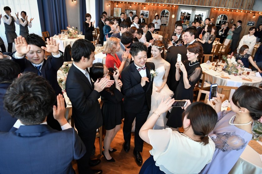 "He's the Star Too!! A Complete Guide to Spotlighting the Groom in Weddings and Receptions"にて紹介している画像