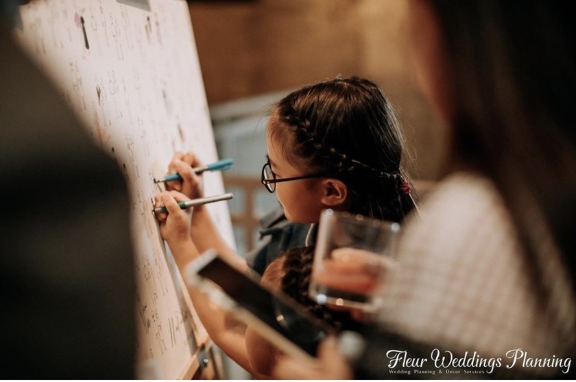 どんどんカラフルになる♡到着したゲストが塗り絵して完成するウェルカムボードのアイデア♡にて紹介している画像