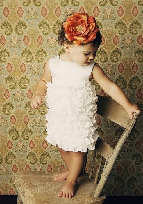 "Stealing the Spotlight with Cuteness: Adorable Ring Bearers and Flower Girls ♡"にて紹介している画像