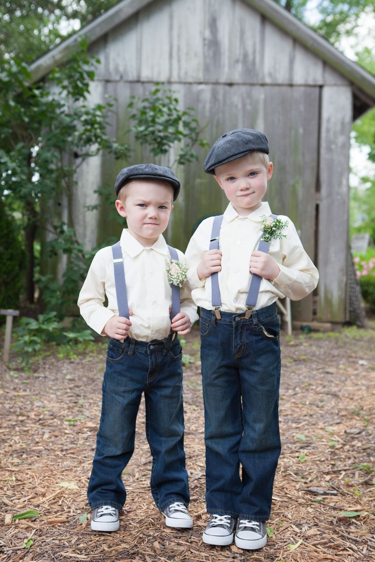 "Stealing the Spotlight with Cuteness: Adorable Ring Bearers and Flower Girls ♡"にて紹介している画像