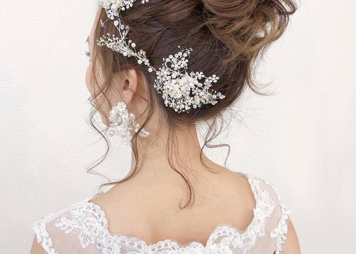 ルーズにもゴージャスにも 真似したいアップのお団子ヘアアレンジ8選 Marry マリー