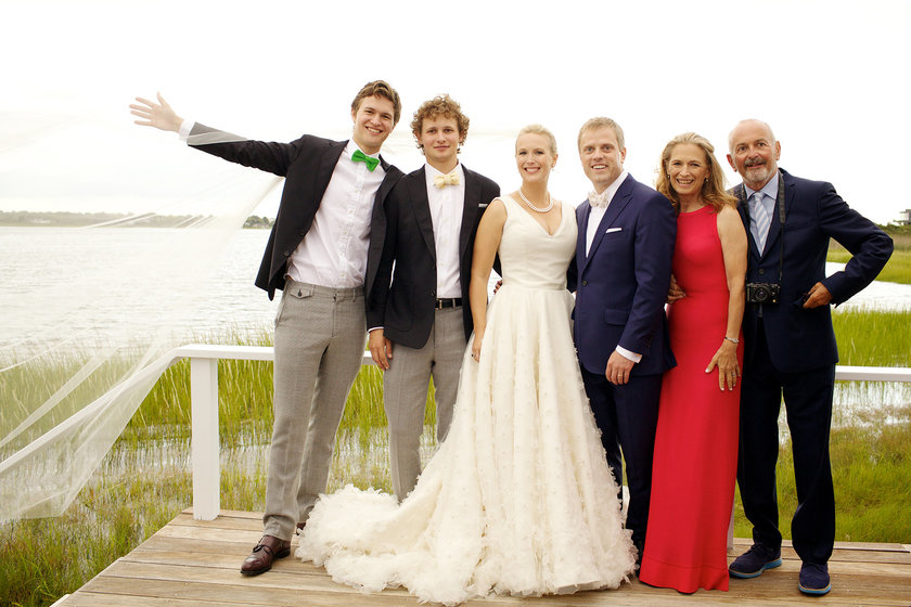 Vogue's Picks: The 20 Most Beautiful Wedding Photos of 2014♡にて紹介している画像