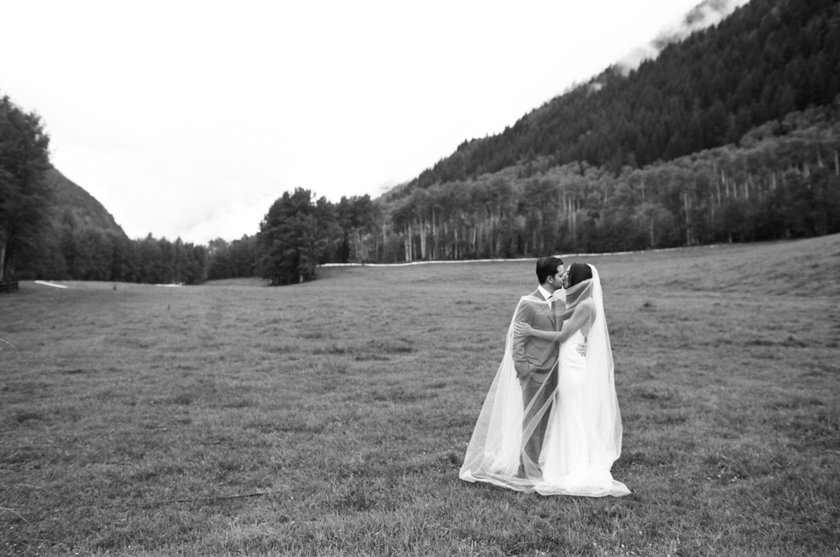 Vogue's Picks: The 20 Most Beautiful Wedding Photos of 2014♡にて紹介している画像