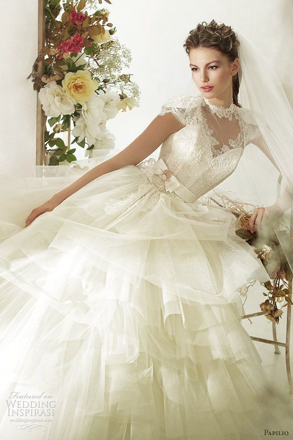 Nordic Originate: Papilio Wedding Dresses that are as Romantic as Butterflies ♡にて紹介している画像