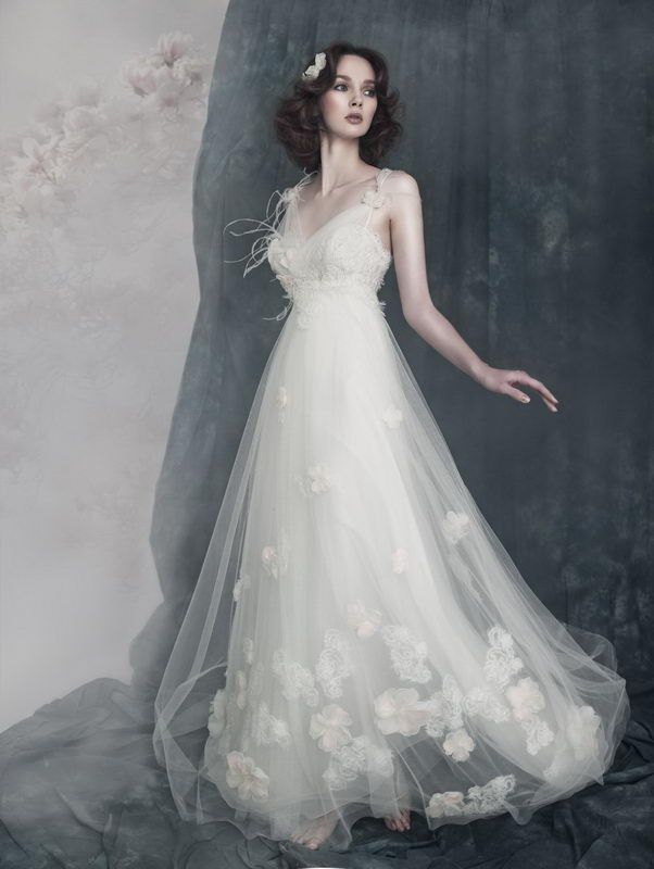 Nordic Originate: Papilio Wedding Dresses that are as Romantic as Butterflies ♡にて紹介している画像