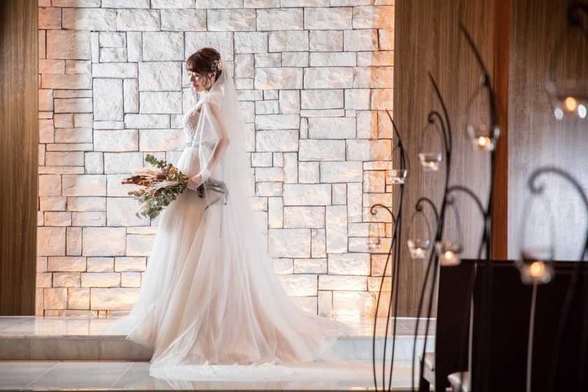 "Capture the Magic: A Collection of Romantic Chapel Shots for Your Photo Guide"にて紹介している画像