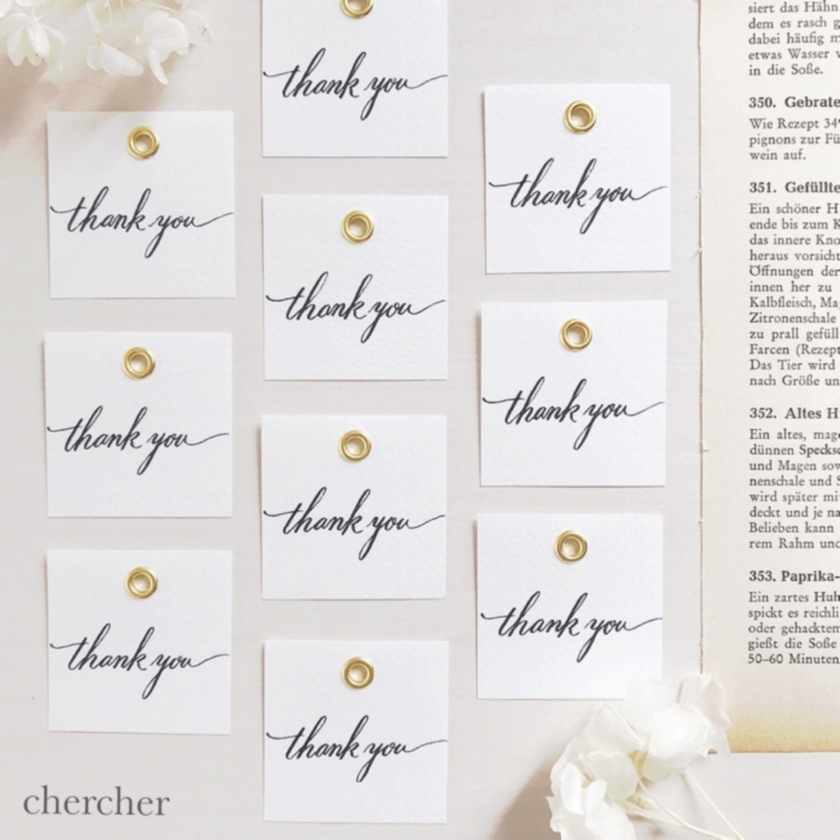 "Unifying the Worldview in Every Detail: 4 Simple Monochrome Petite Gift Ideas*"にて紹介している画像