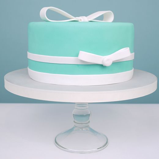 Falling in Love with Tiffany Blue: A Stunning Wedding Styled in Tiffany Colors!にて紹介している画像
