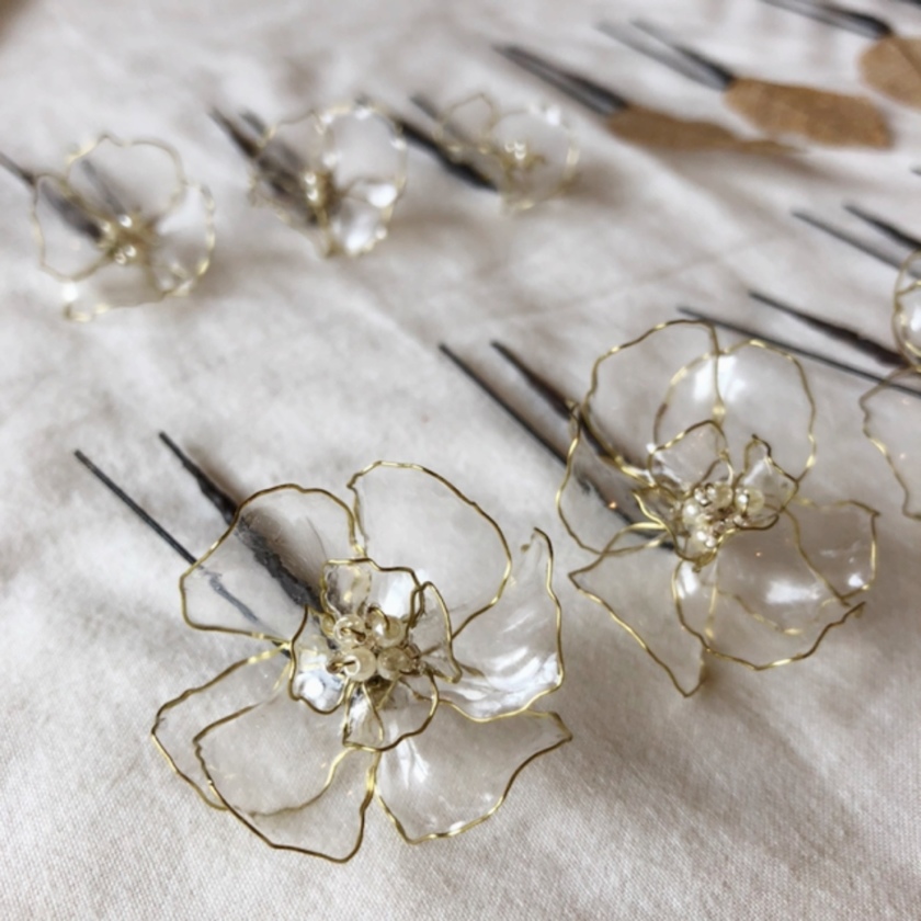 Charming Accessories You Should Know: American Flower & Braided Hairstyles Delightfully Combined ♡にて紹介している画像