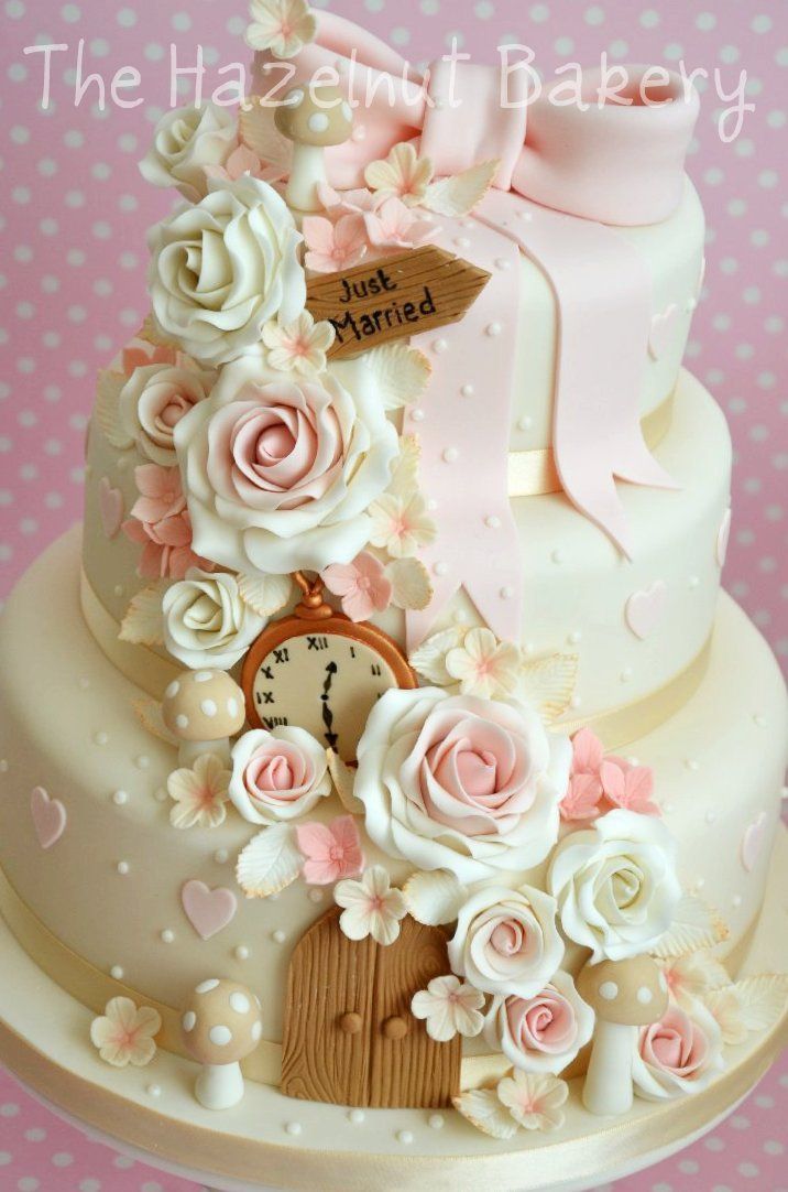 Disney Princesses Transformed into Sweets: Adorable Sparkling Treats Fit for Royalty!にて紹介している画像