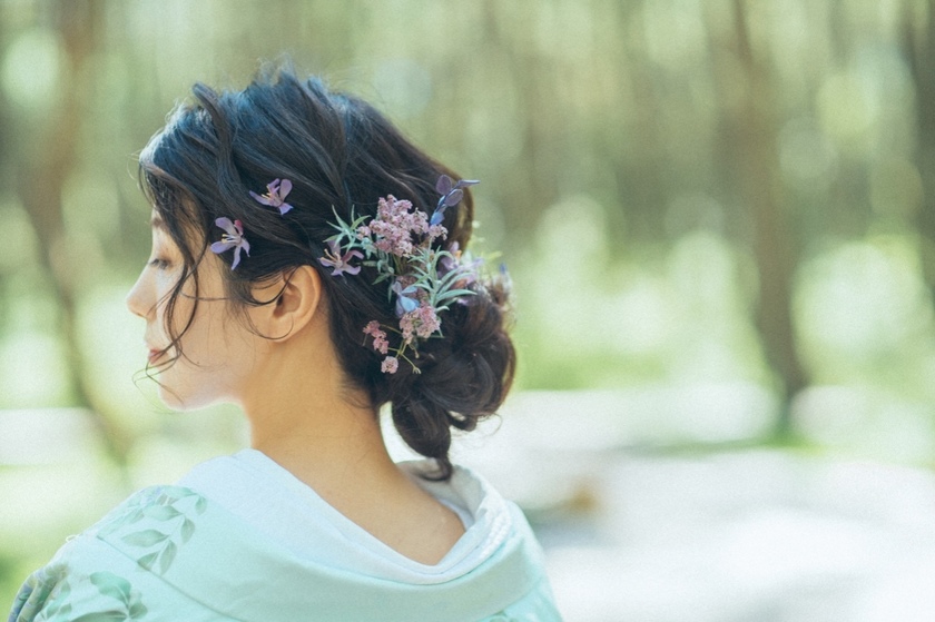 "Fears of Family Discovering and Unexpected Concerns: The Icon Dilemma of Instagram Bride Accounts*"にて紹介している画像