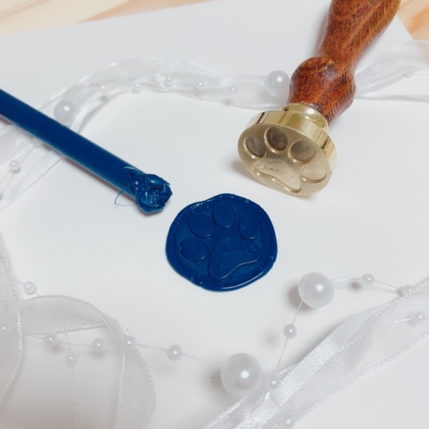 DIY with 100-Yen Store Materials: How to Make the Classic "Sealing Stamp" for Wedding Preparations ♡にて紹介している画像
