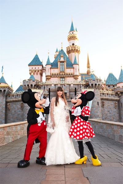 Eternal Dreams: A Collection of Wedding Inspirations at Cinderella Castle ♡にて紹介している画像