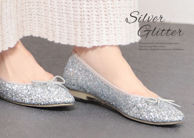 【5,000円以下】がしがし歩ける♡ロケーション前撮り用の「ぺたんこブライダルシューズ」にて紹介している画像