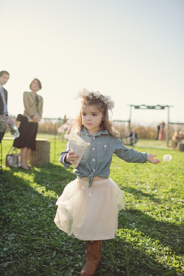 デニム×ウェディングが可愛い♡カジュアルロマンティックな甘辛コーデが話題です＊にて紹介している画像