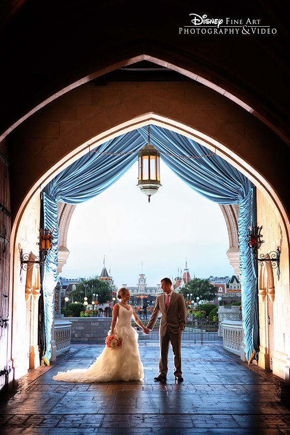 Eternal Dreams: A Collection of Wedding Inspirations at Cinderella Castle ♡にて紹介している画像