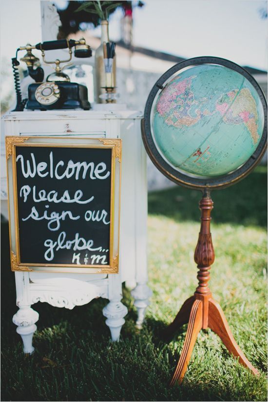 Chic and Handmade: A Collection of Stylish Welcome Board Design Ideas Inspired by International Trends♡にて紹介している画像