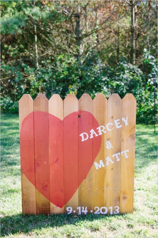 Chic and Handmade: A Collection of Stylish Welcome Board Design Ideas Inspired by International Trends♡にて紹介している画像