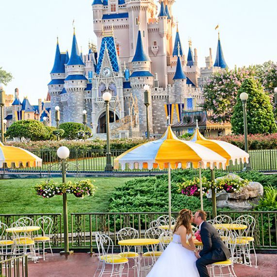 Eternal Dreams: A Collection of Wedding Inspirations at Cinderella Castle ♡にて紹介している画像