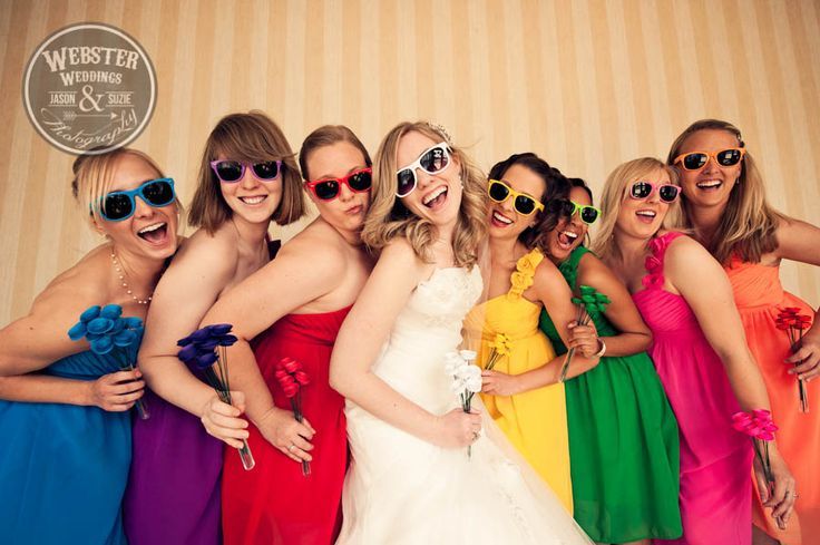 Colorful POP for Maximum Happiness: Spotlight on Bridesmaid and Groomsman Fashion!にて紹介している画像