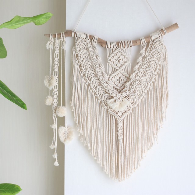 A Trend on the Horizon! The New and Adorable "Macrame Wedding Cake" ♡にて紹介している画像