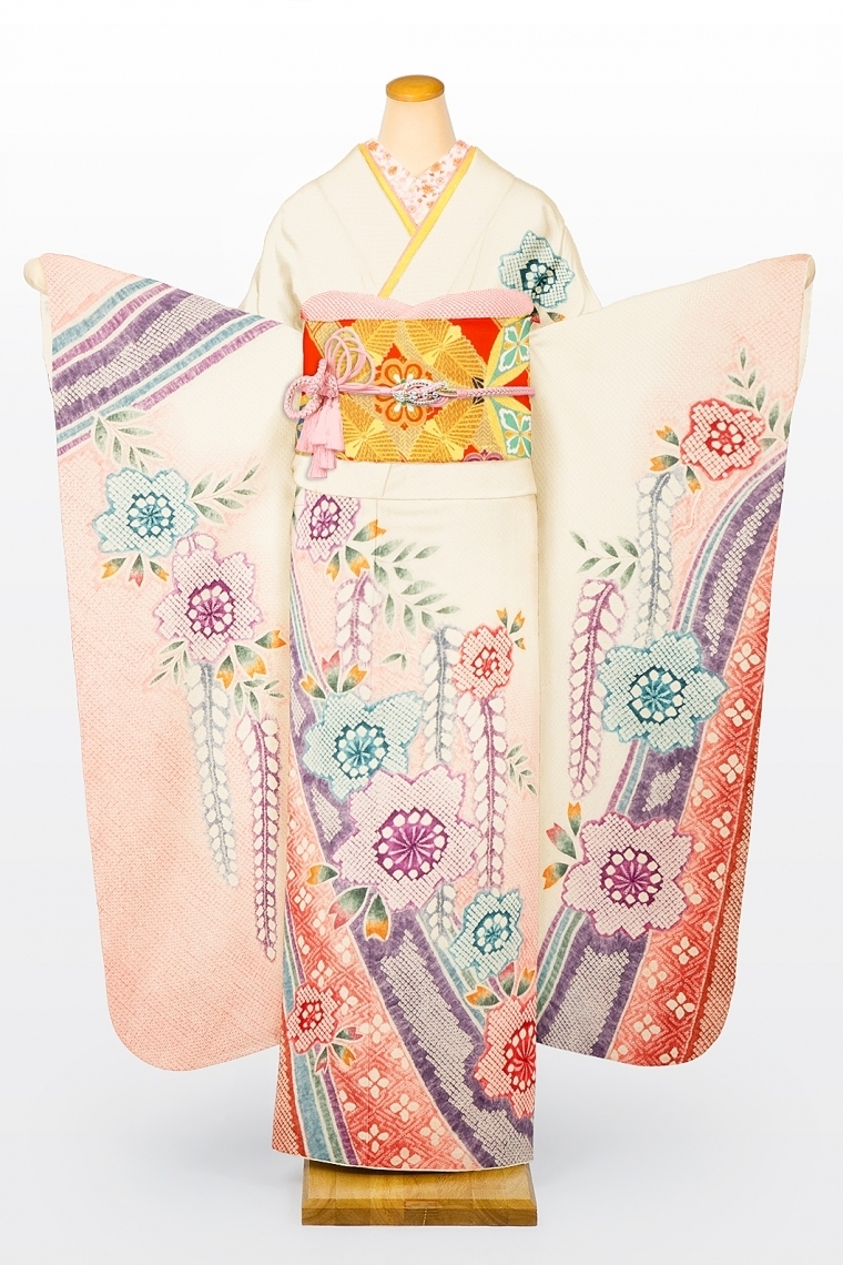 【9,800円~】お手頃価格も本格派も揃う♡振袖のおすすめレンタルショップを紹介*にて紹介している画像
