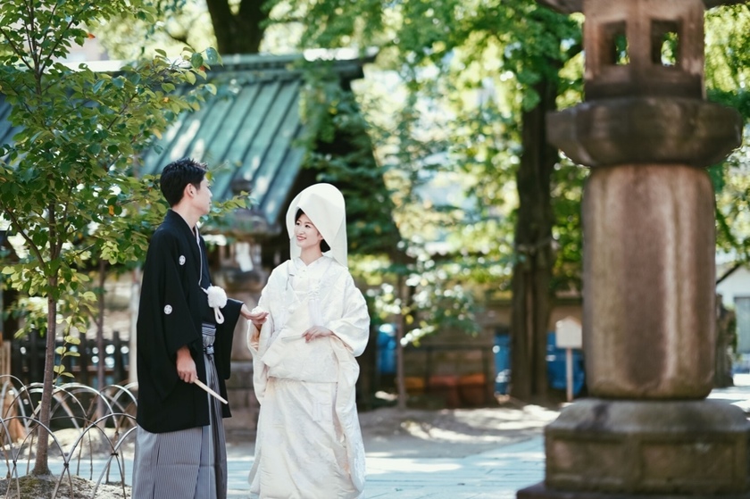 【21ショット】神社での撮影でカメラマンさんにお願いしたいウェディングフォト【総まとめ】にて紹介している画像