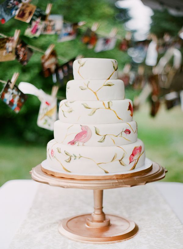 Unique and Adorably Cute: A Collection of Wonderful Wedding Cake Ideas♡にて紹介している画像